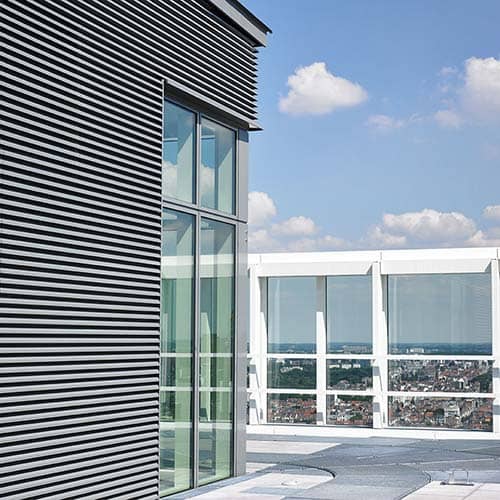 brise-soleil-protection-exterieur-horizontale-lame-bardage